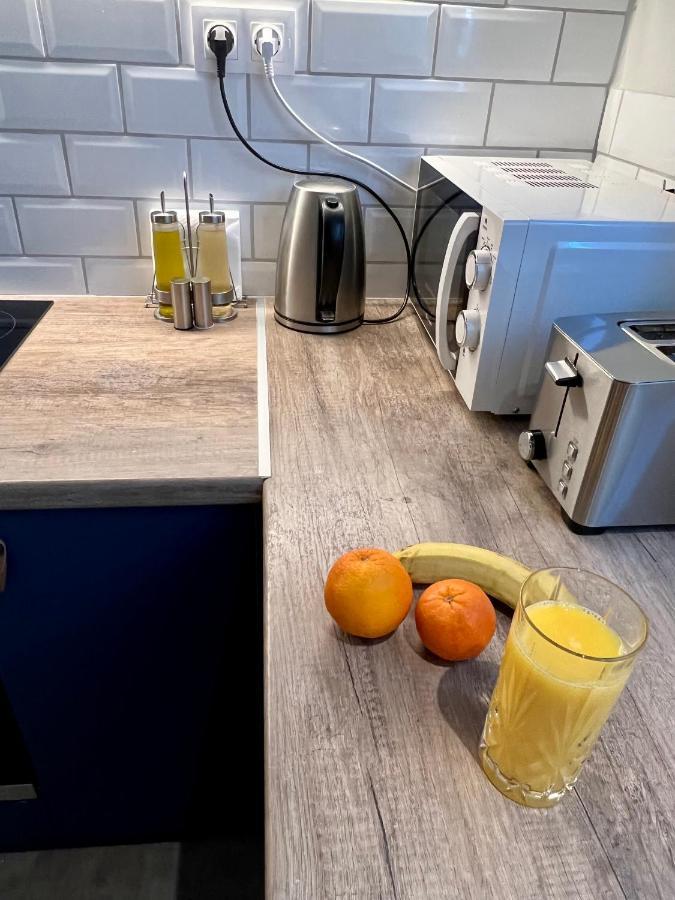 Mrs Holiday Apartment Athens Ngoại thất bức ảnh